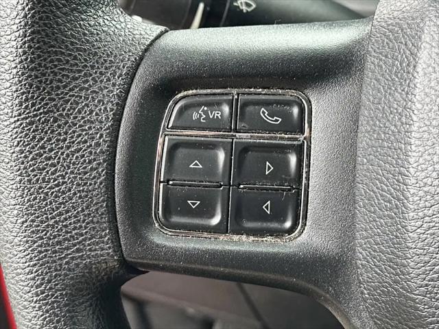 2019 Ram 1500 Classic SLT Crew Cab 4x4 64 Box