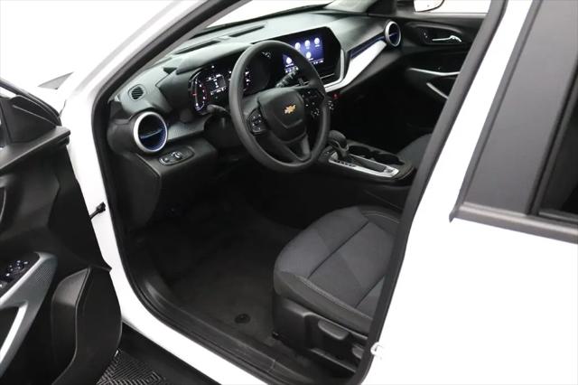 2025 Chevrolet Trax FWD LS