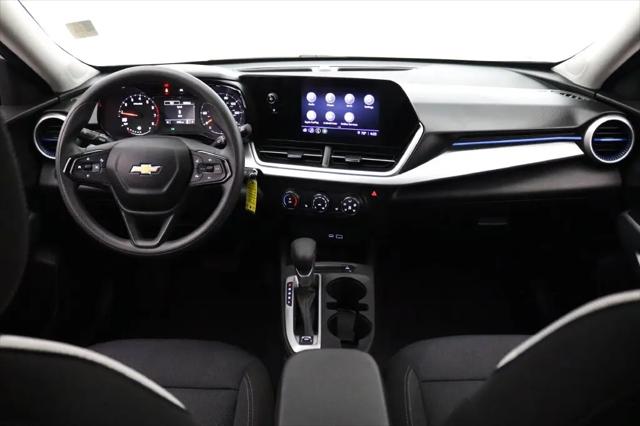 2025 Chevrolet Trax FWD LS