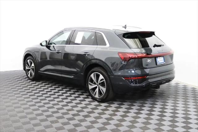 2024 Audi e-tron Premium Plus quattro