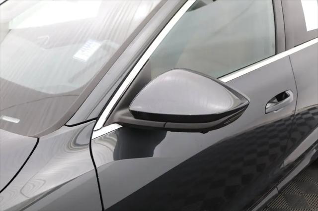 2024 Audi e-tron Premium Plus quattro
