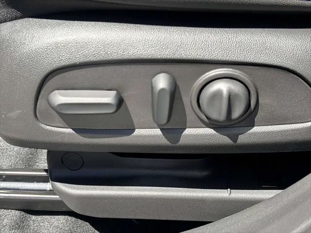 2026 Buick NV Sport Touring FWD