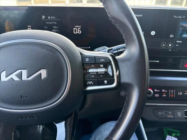 2025 Kia Carnival MPV LXS