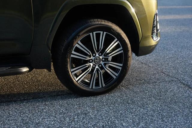 2024 Lexus LX Luxury