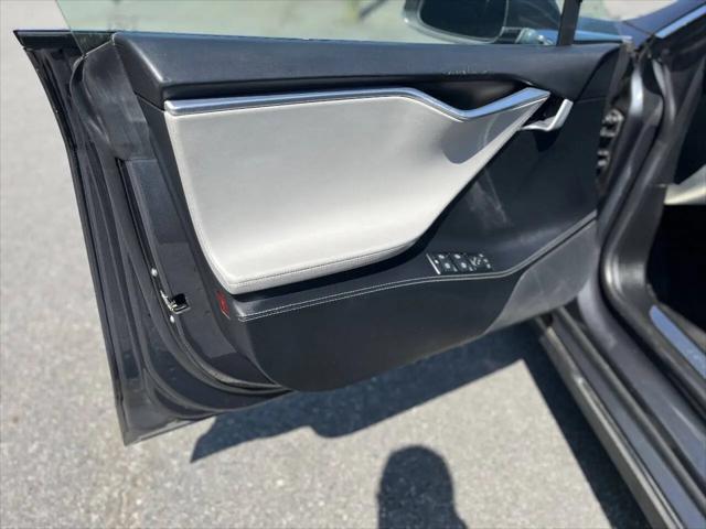 2016 Tesla Model S 90D