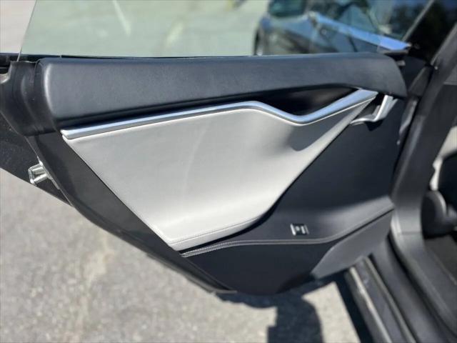 2016 Tesla Model S 90D