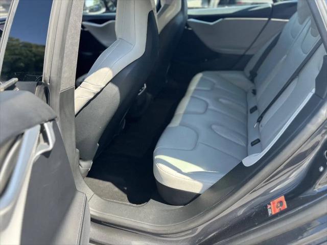 2016 Tesla Model S 90D