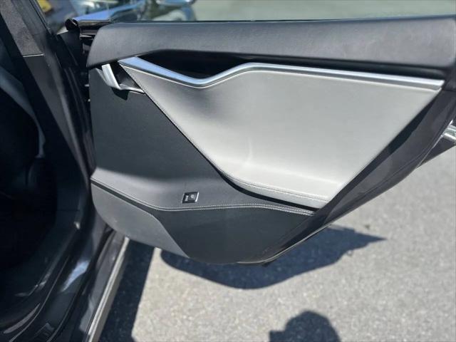 2016 Tesla Model S 90D