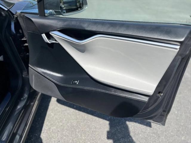 2016 Tesla Model S 90D