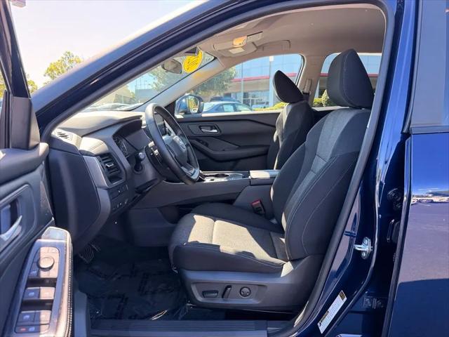 2025 Nissan Rogue SV FWD
