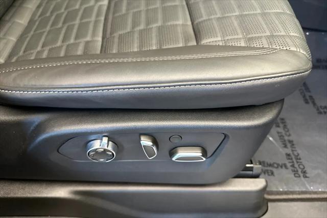 2025 Cadillac Escalade ESV V-Series