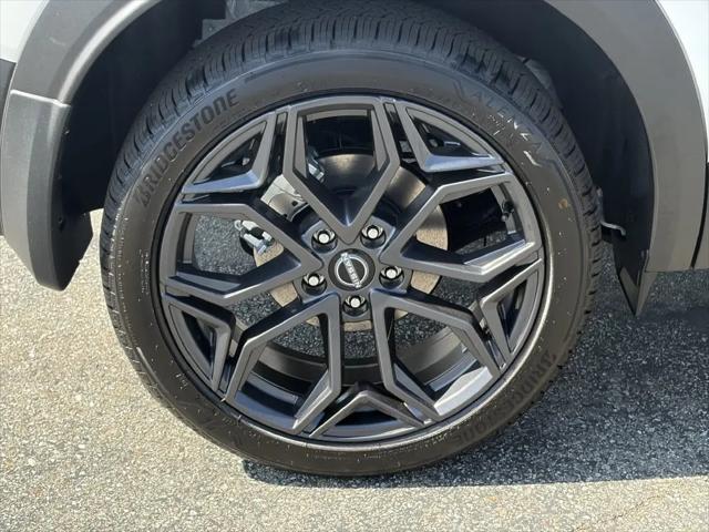 2027 Nissan Kicks SR