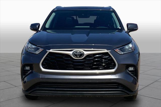 Used 2020 Toyota Highlander XLE For Sale in Lubbock, TX