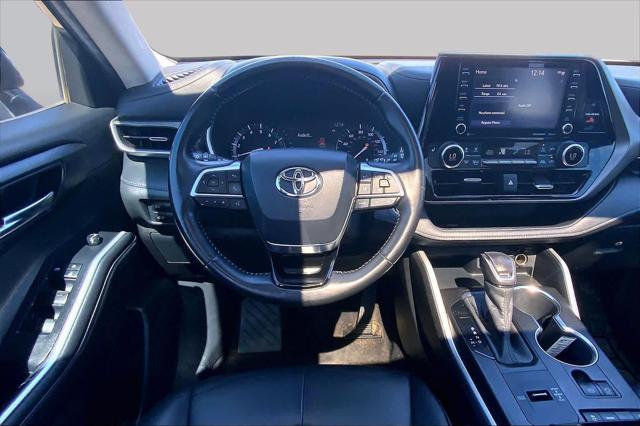Used 2020 Toyota Highlander XLE For Sale in Lubbock, TX