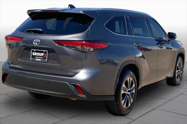 Used 2020 Toyota Highlander XLE For Sale in Lubbock, TX