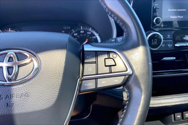 Used 2020 Toyota Highlander XLE For Sale in Lubbock, TX