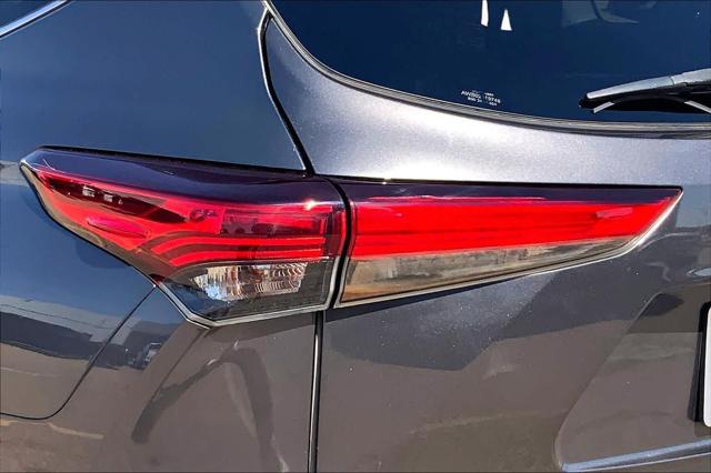 Used 2020 Toyota Highlander XLE For Sale in Lubbock, TX