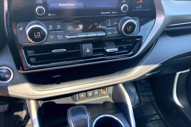 Used 2020 Toyota Highlander XLE For Sale in Lubbock, TX