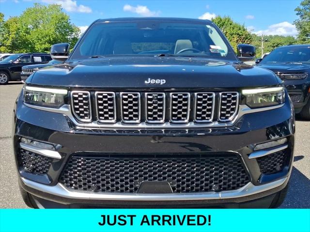 2022 Jeep Grand Cherokee Summit 4x4 2022 Jeep Grand Cherokee Summit 4x4