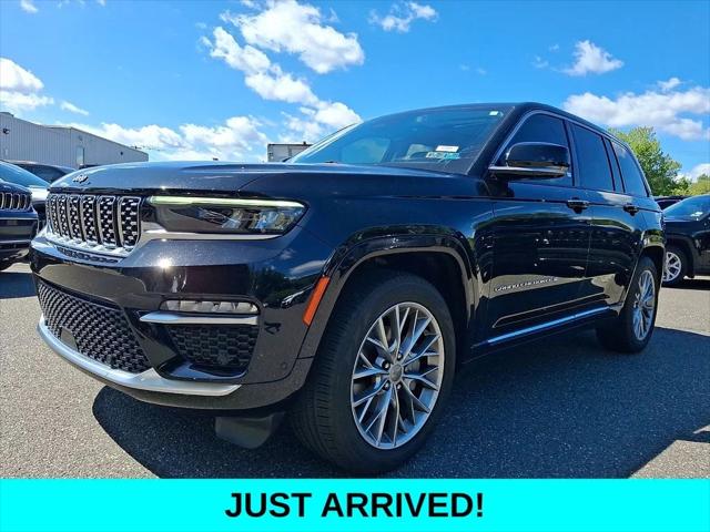 2022 Jeep Grand Cherokee Summit 4x4 2022 Jeep Grand Cherokee Summit 4x4