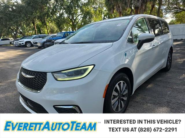 2023 Chrysler Pacifica Hybrid Touring L for sale in Hickory, NC