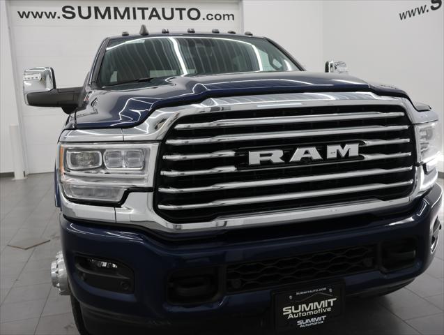 2023 Ram 3500 Limited Longhorn Mega Cab 4x4 64 Box