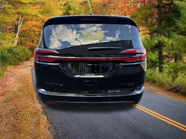 2027 Chrysler Pacifica Limited AWD