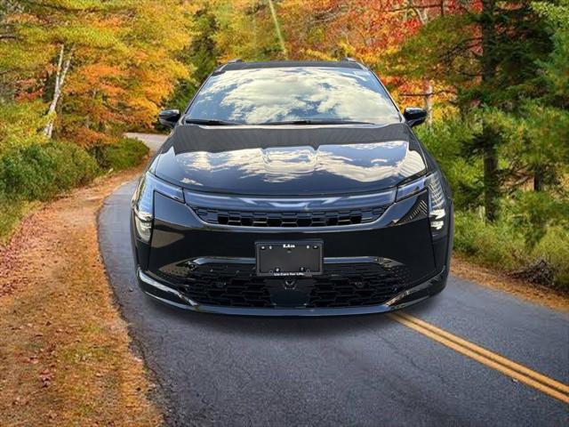 2027 Chrysler Pacifica Limited AWD