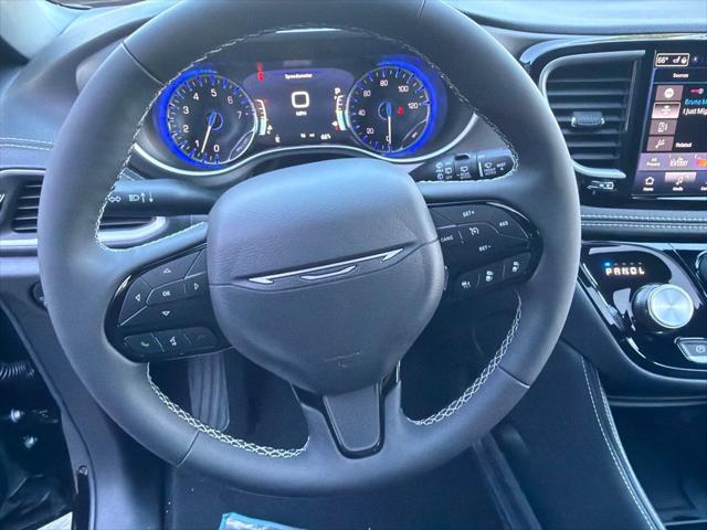 2027 Chrysler Pacifica Limited AWD