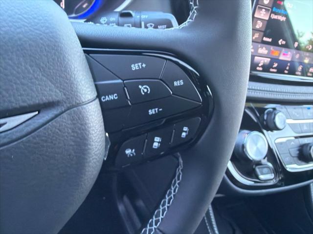 2027 Chrysler Pacifica Limited AWD
