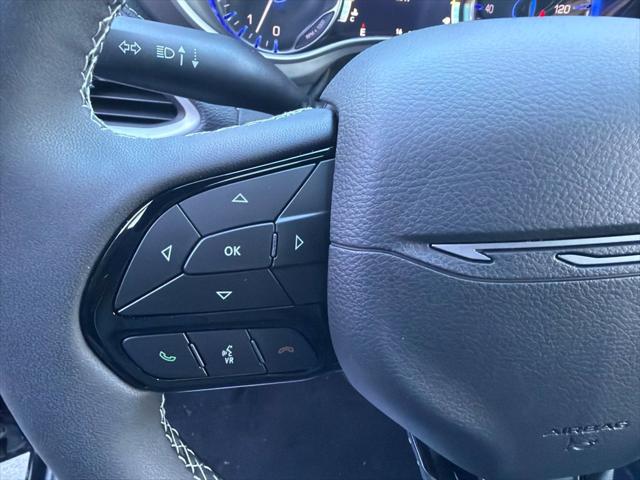 2027 Chrysler Pacifica Limited AWD