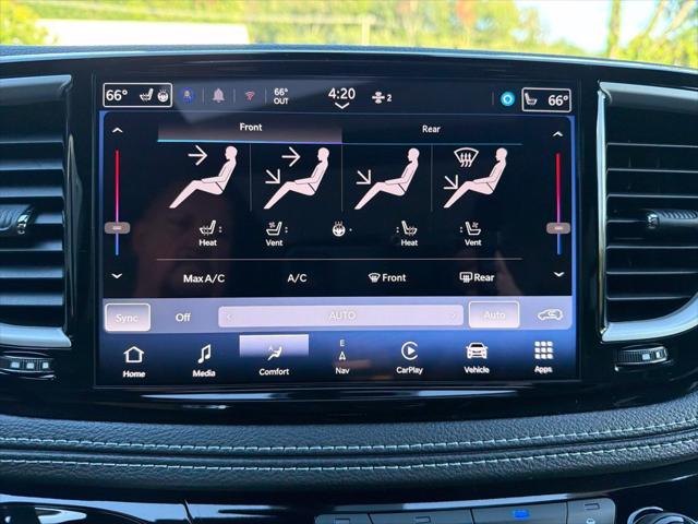 2027 Chrysler Pacifica Limited AWD