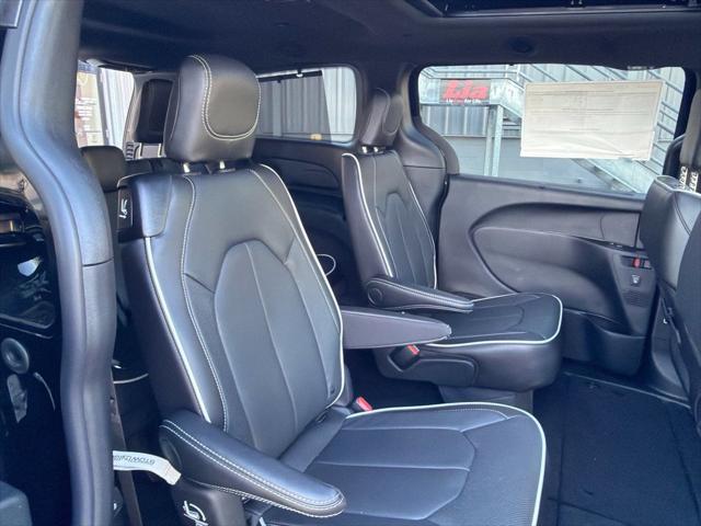 2027 Chrysler Pacifica Limited AWD