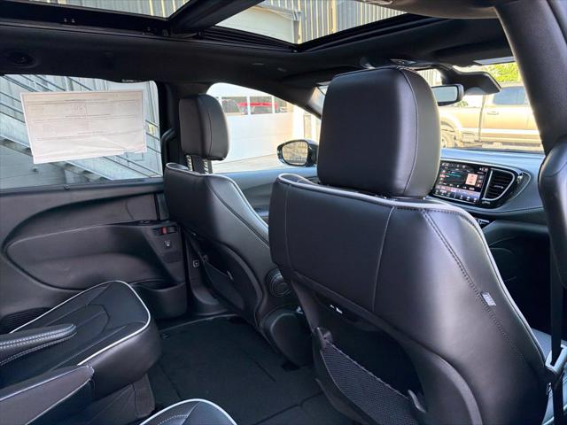 2027 Chrysler Pacifica Limited AWD