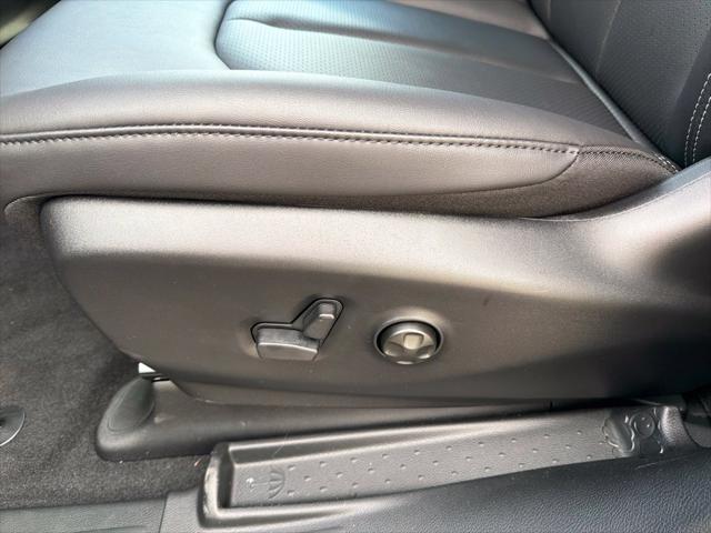 2027 Chrysler Pacifica Select AWD
