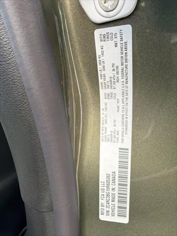 2027 Chrysler Pacifica Select AWD
