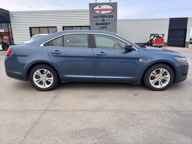 2018 Ford Taurus SE for sale in Watertown, SD