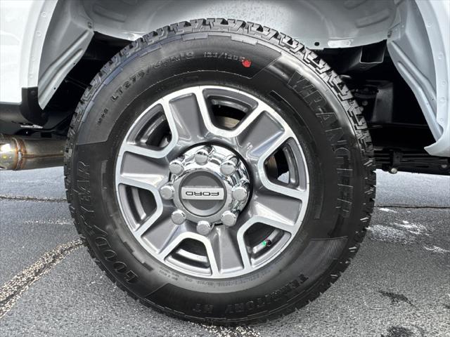 2027 Ford F-350 LARIAT