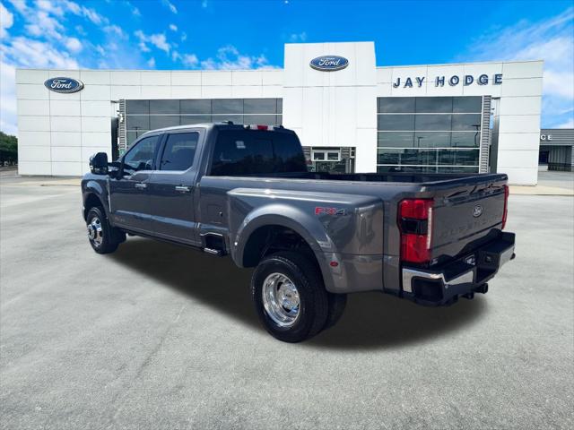 2027 Ford F-350 LARIAT