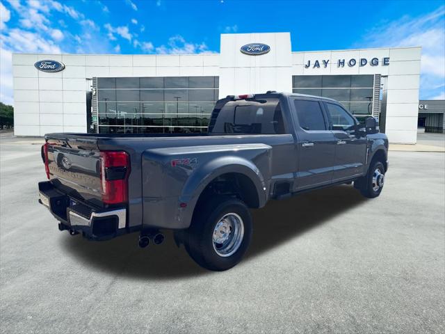 2027 Ford F-350 LARIAT