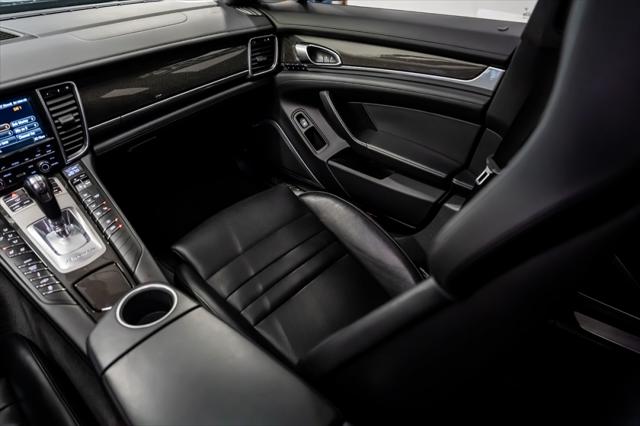 2015 Porsche Panamera GTS
