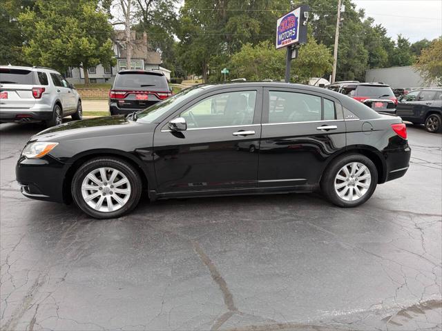 2013 Chrysler 200 Limited for sale in Beloit, WI
