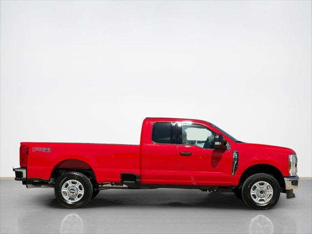 2027 Ford F-350 XLT