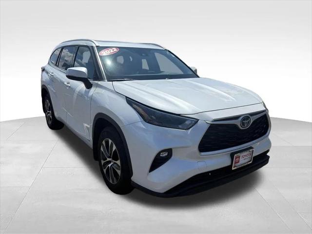 2022 Toyota Highlander Hybrid XLE for sale in Bristol, CT