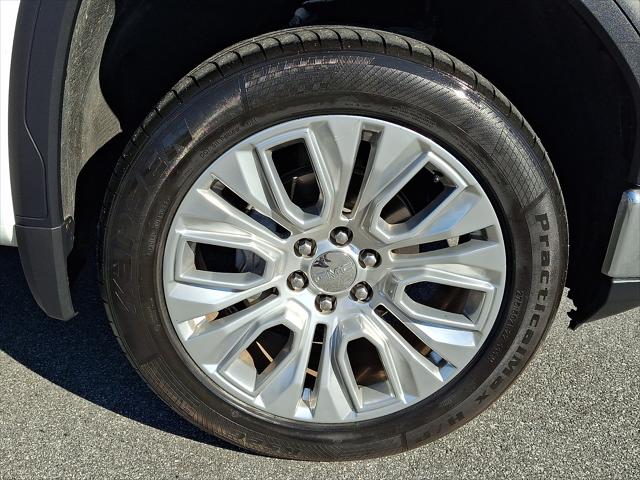 2025 GMC Sierra 1500 2WD Crew Cab Short Box SLT
