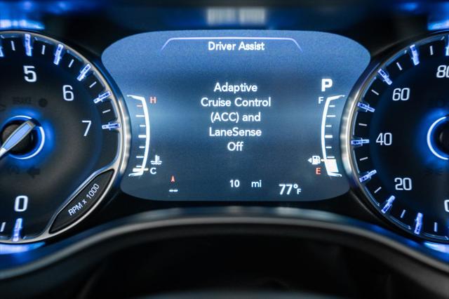 2027 Chrysler Pacifica Select