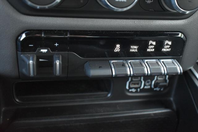 2021 Ram 1500 Big Horn Crew Cab 4x4 57 Box