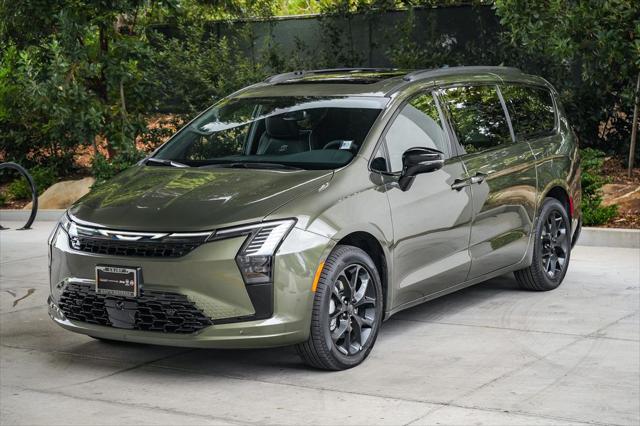 2027 Chrysler Pacifica Limited AWD