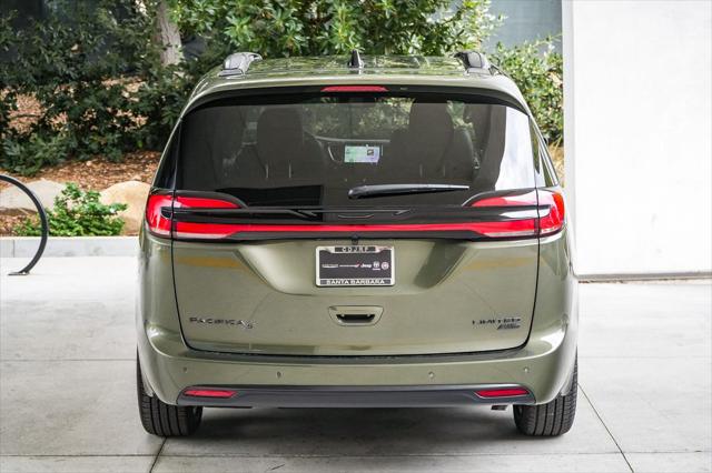 2027 Chrysler Pacifica Limited AWD