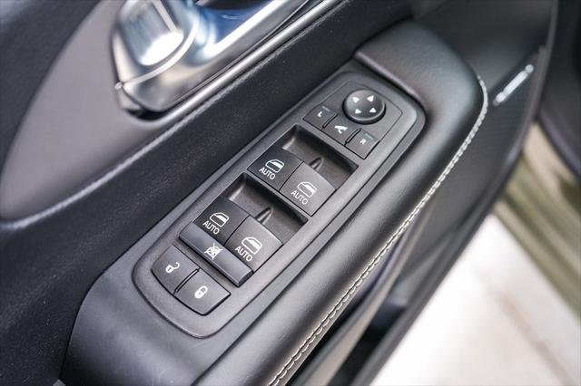 2027 Chrysler Pacifica Limited AWD